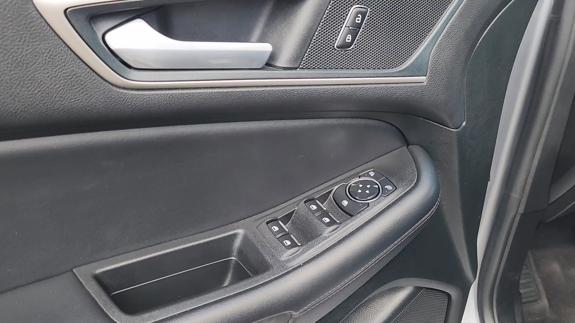 Certified 2024 Ford Edge SEL AWD/4WD image 29
