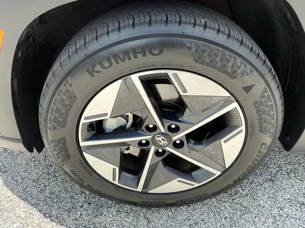 Used 2025 Hyundai Tucson SEL FWD image 30