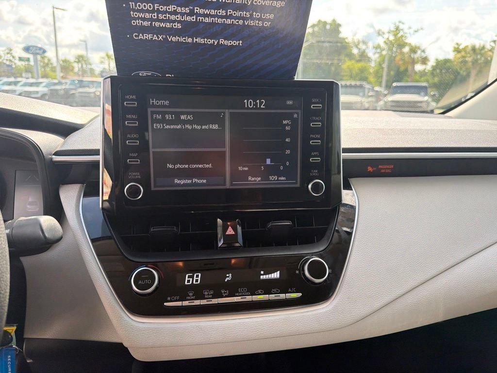 Used 2020 Toyota Corolla LE FWD image 25