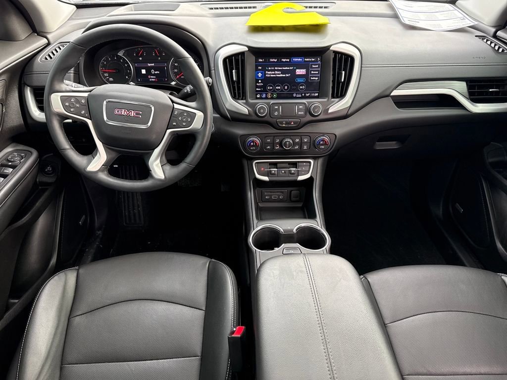 Used 2024 GMC Terrain SLT w/ Infotainment Package II image 10