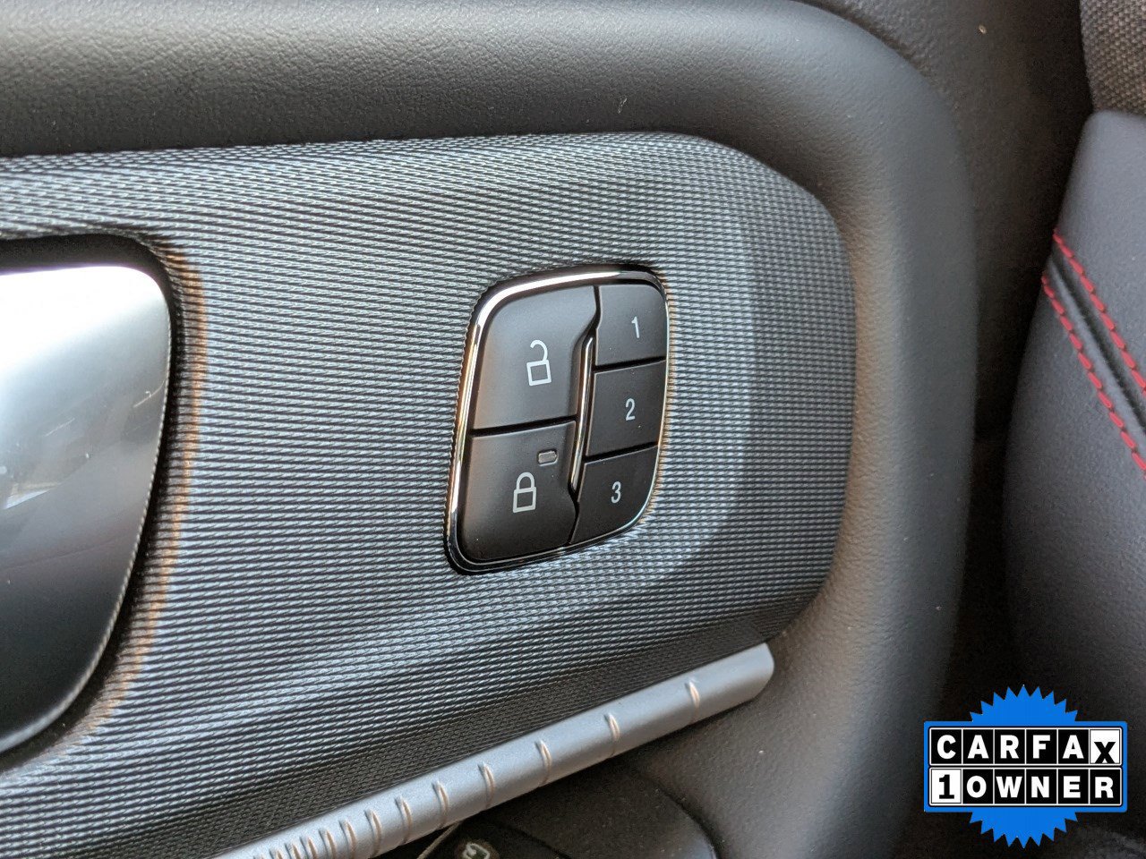 Certified 2025 Ford Explorer ST w/ Sun And Sound Package image 33