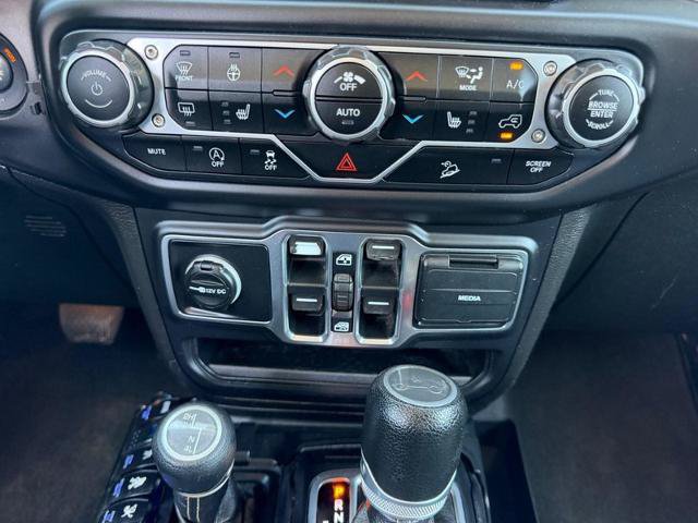 Used 2019 Jeep Wrangler Unlimited Sahara AWD/4WD image 15