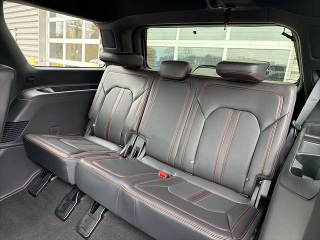 Certified 2024 Ford Expedition Timberline image 17