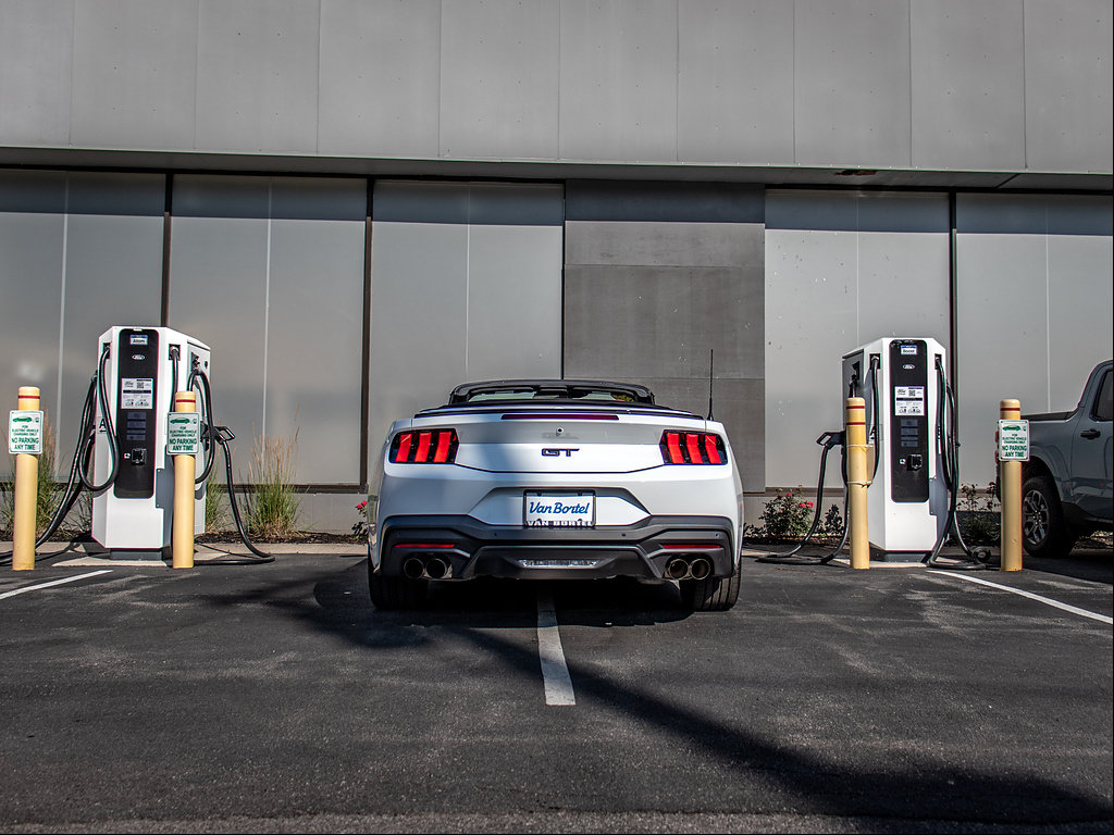 Certified 2025 Ford Mustang GT Premium RWD image 6