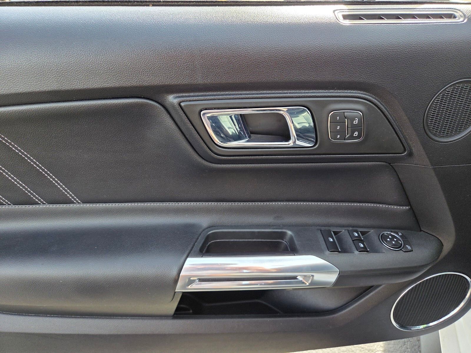 Certified 2017 Ford Mustang Premium w/ Ecoboost Performance Package image 17