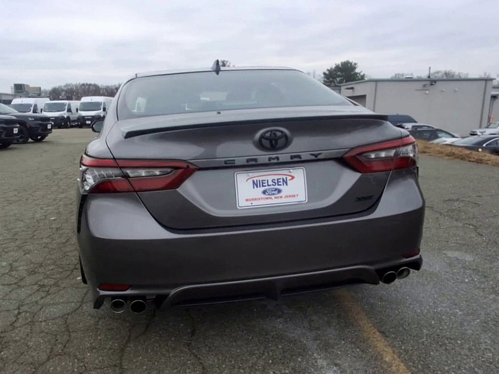 Used 2021 Toyota Camry XSE image 4