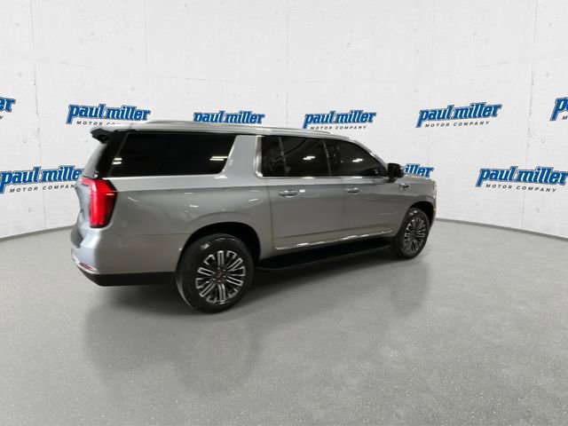 Used 2025 GMC Yukon XL Elevation w/ Elevation Premium Package image 9