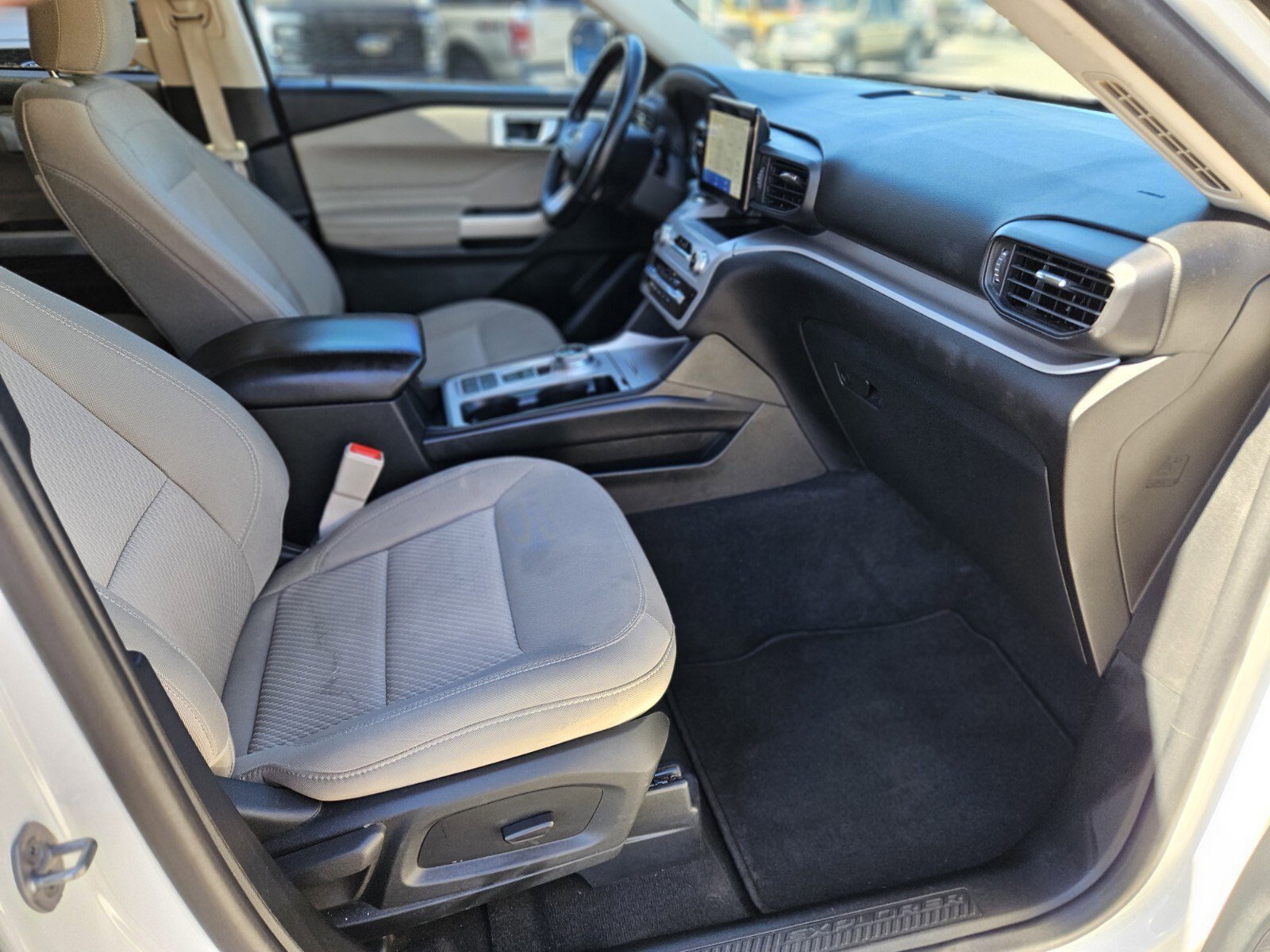 Certified 2023 Ford Explorer XLT image 12