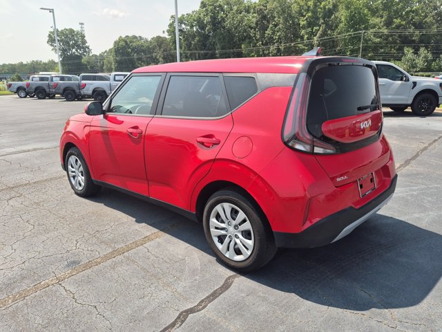 Used 2023 Kia Soul LX FWD image 6
