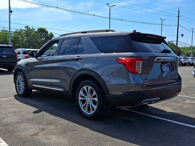Certified 2023 Ford Explorer XLT w/ Equipment Group 202A AWD/4WD image 7