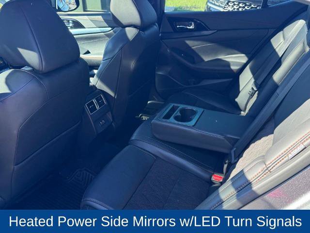 Used 2023 Nissan Maxima SR w/ Sport Mat Group FWD image 12