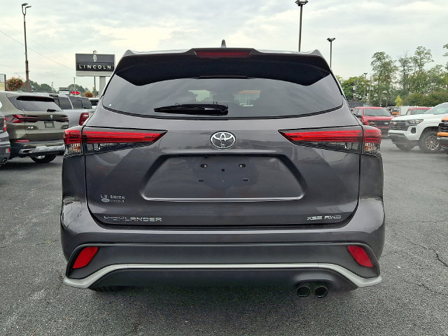 Used 2022 Toyota Highlander XSE AWD/4WD image 5