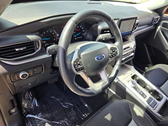 Certified 2023 Ford Explorer XLT w/ Equipment Group 202A RWD image 15