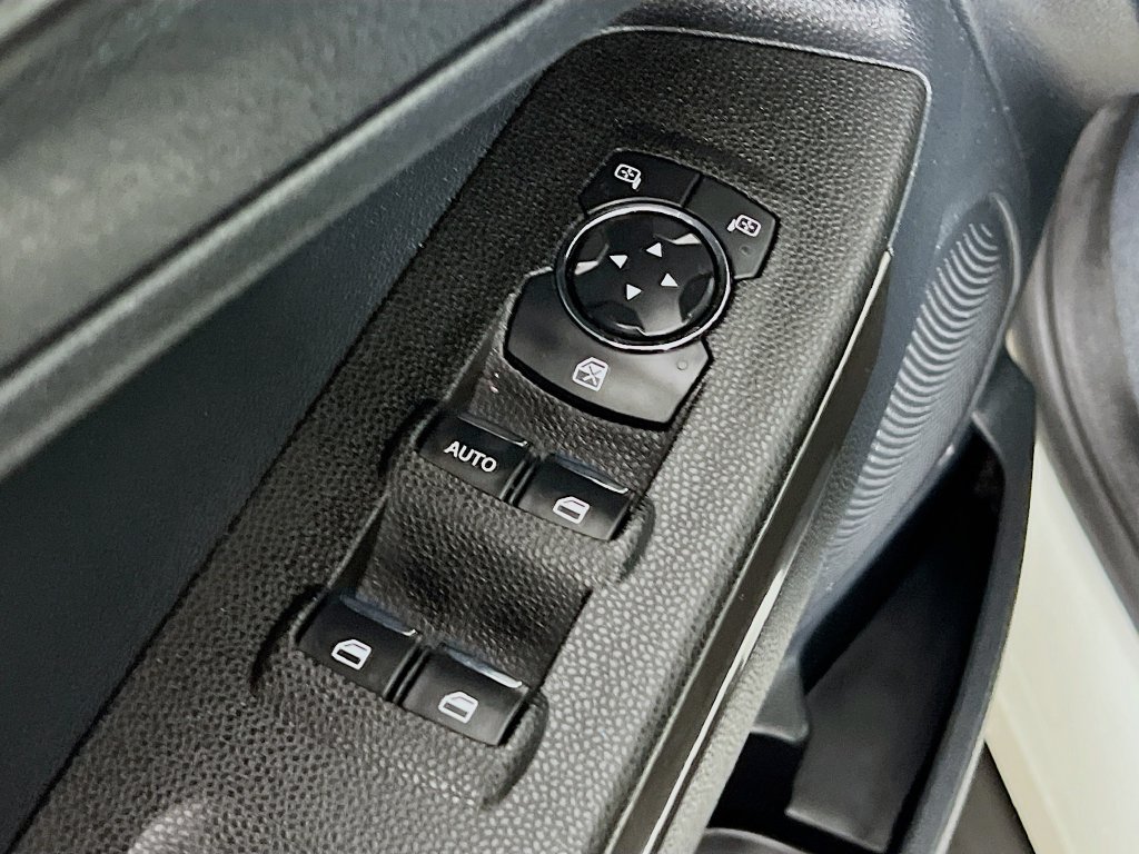 Certified 2019 Ford EcoSport SE FWD image 20