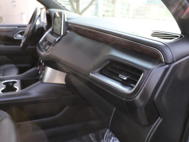 Used 2022 Chevrolet Tahoe Z71 w/ Luxury Package AWD/4WD image 12