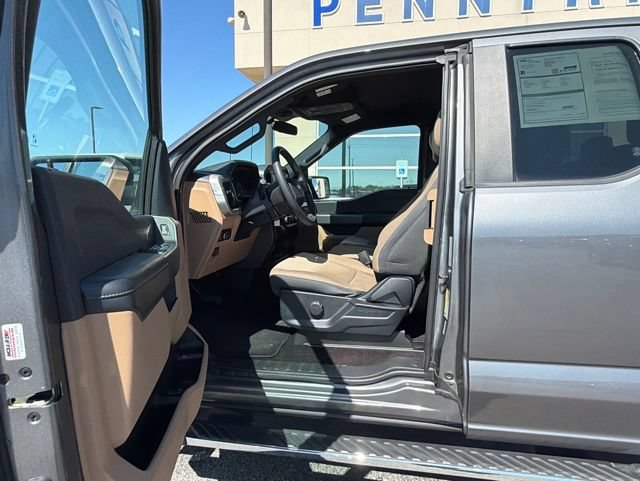 Certified 2022 Ford F150 XLT w/ Bed Utility Package AWD/4WD image 9
