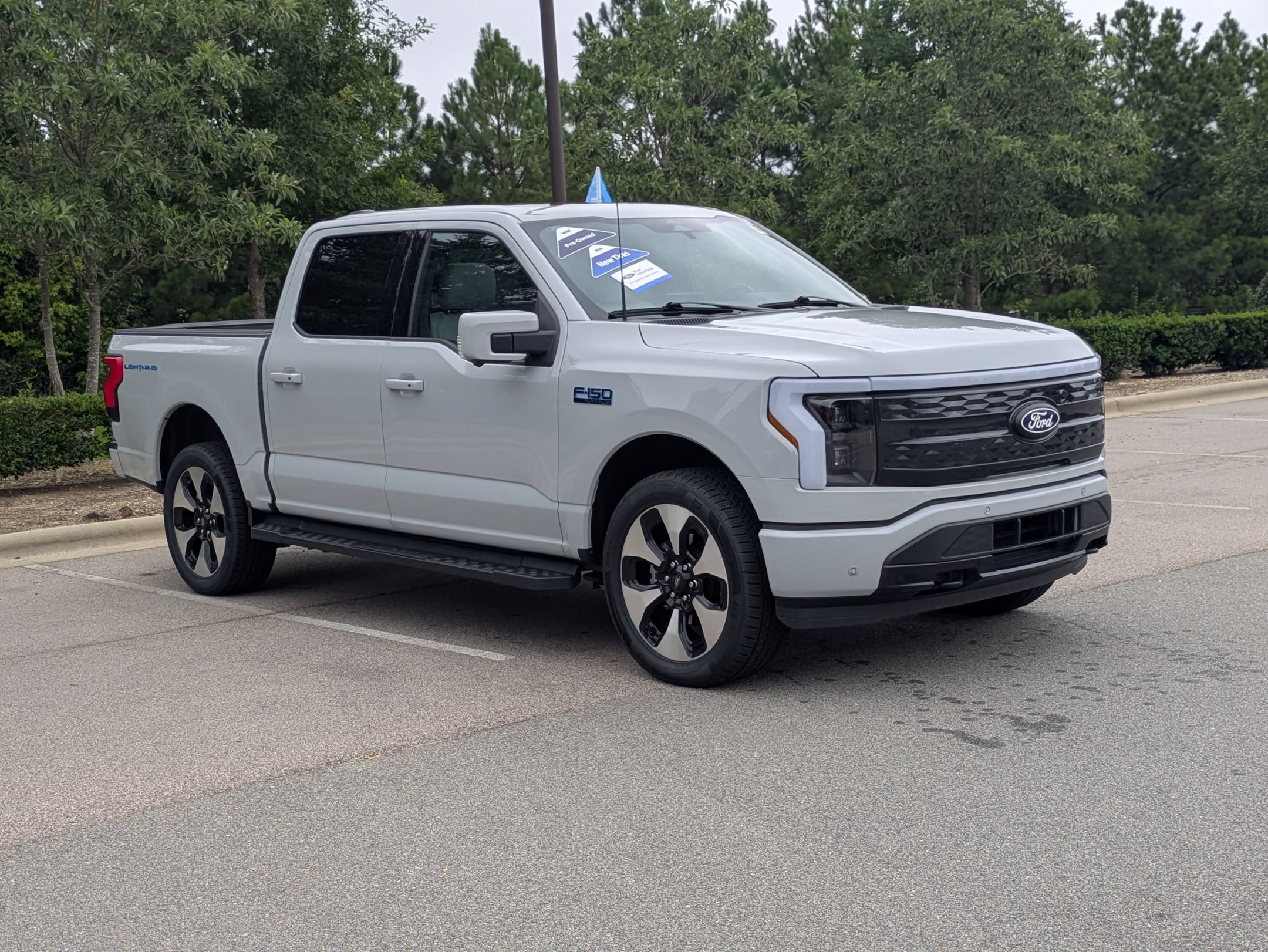 Certified 2024 Ford F150 Lightning Platinum AWD/4WD image 2
