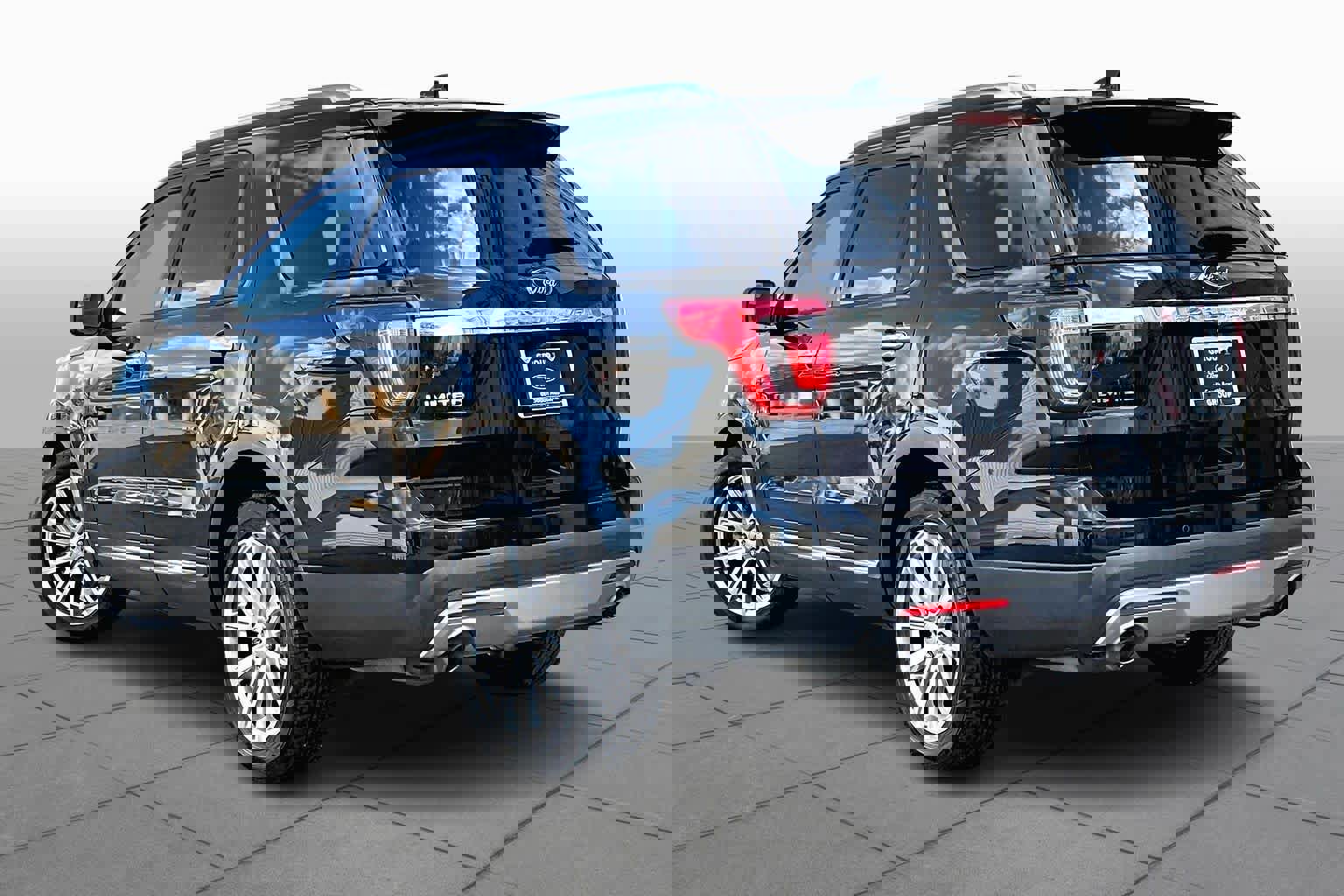 Certified 2017 Ford Explorer Limited image 4