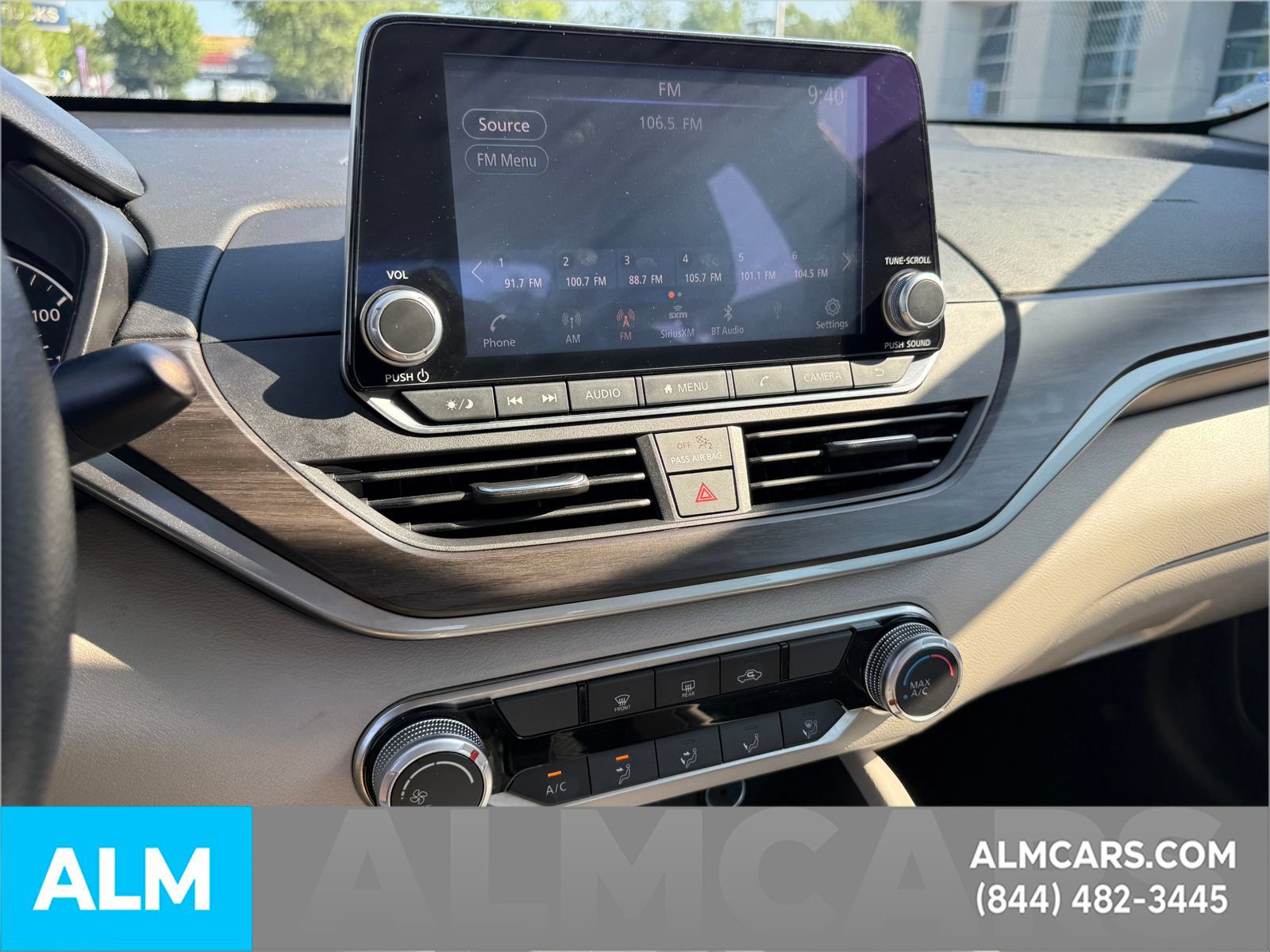 Used 2025 Nissan Altima 2.5 SV FWD image 11