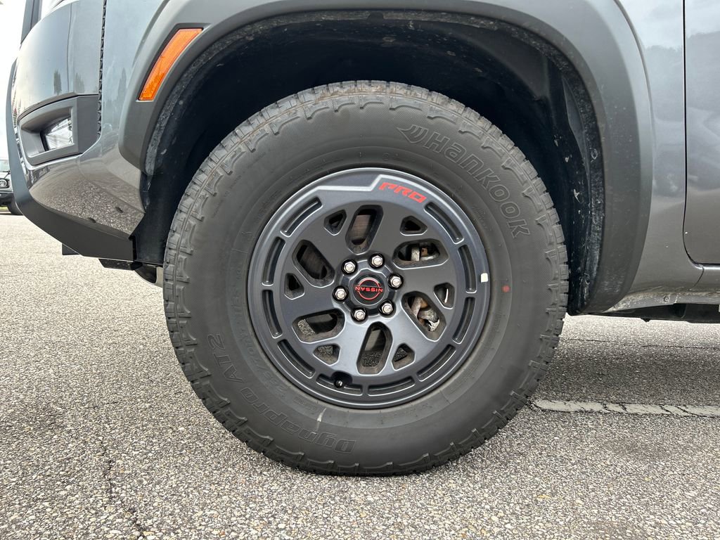Used 2026 Nissan Frontier PRO-4X AWD/4WD image 7