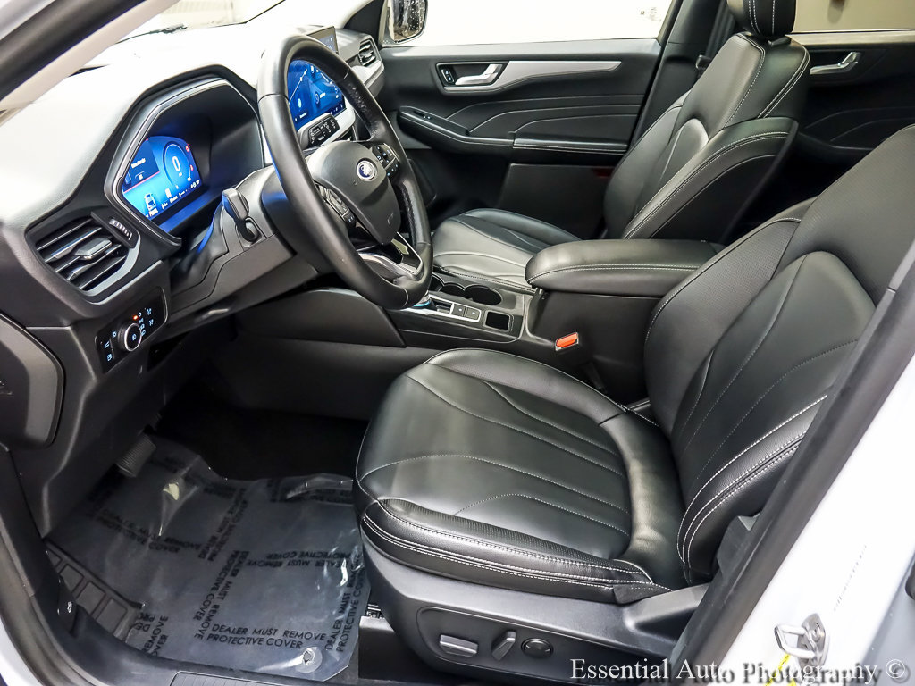 Certified 2025 Ford Escape SE w/ PHEV Premium Package FWD image 8