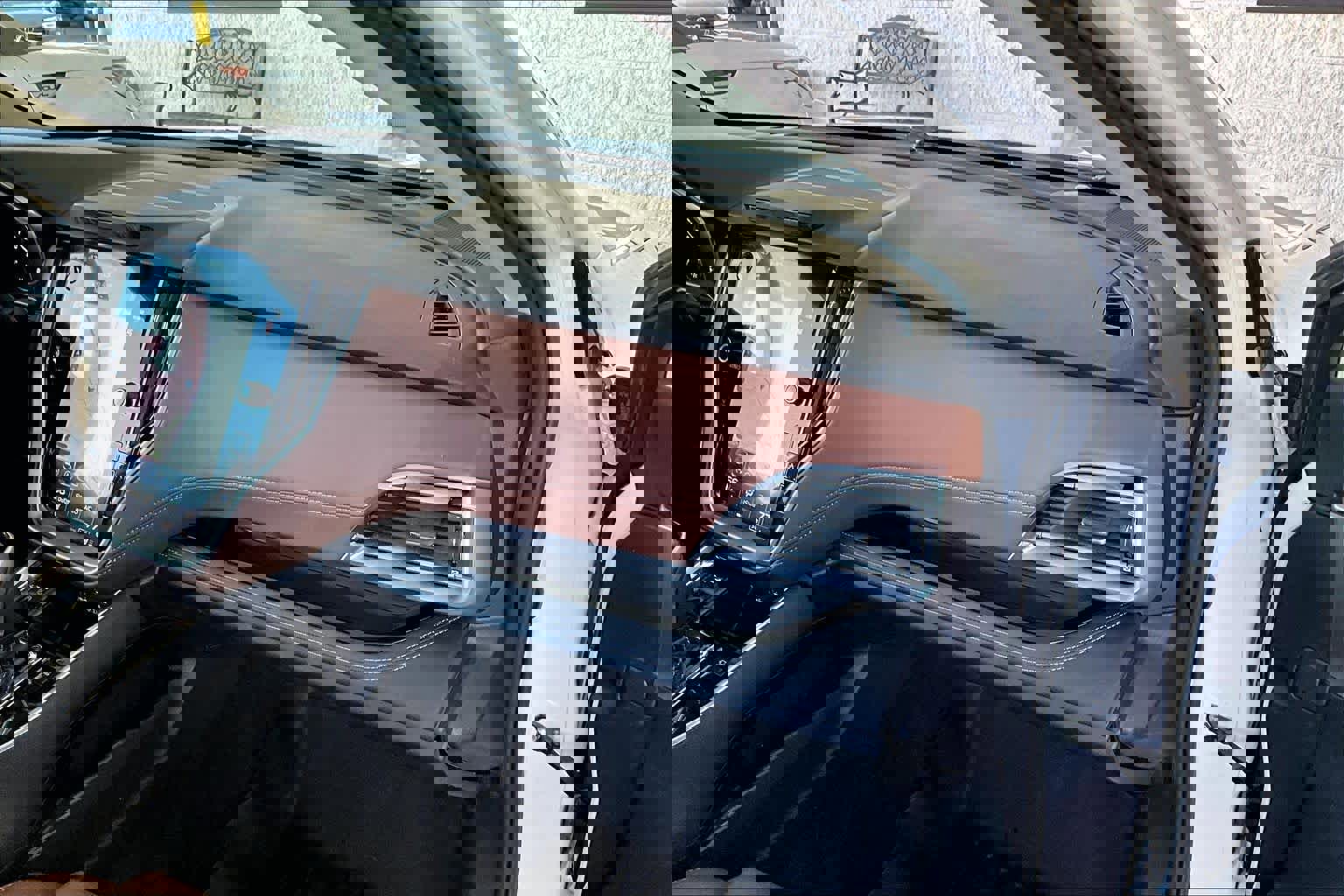 Used 2022 Subaru Outback Touring XT w/ Popular Package #2 image 19