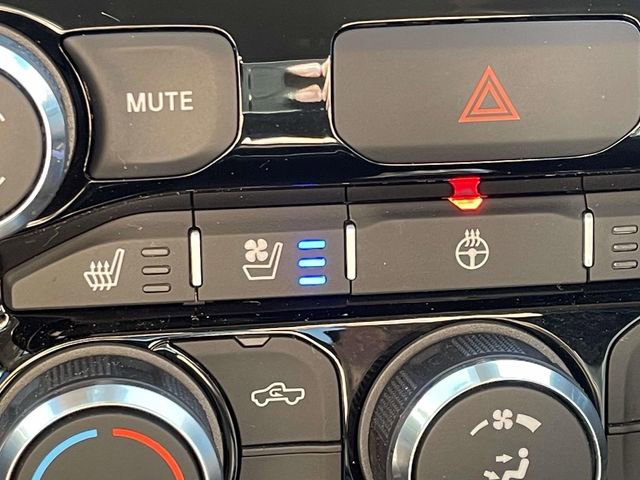 Used 2019 RAM 1500 Laramie AWD/4WD image 31
