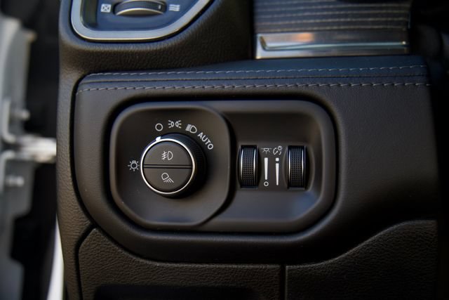 Used 2021 RAM 1500 Limited w/ Night Edition AWD/4WD image 17