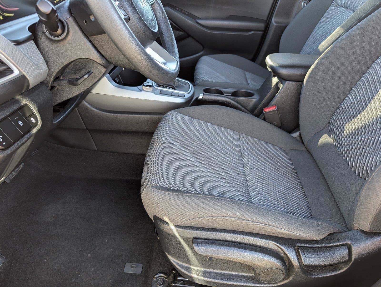 Used 2026 Kia Seltos LX AWD/4WD image 16