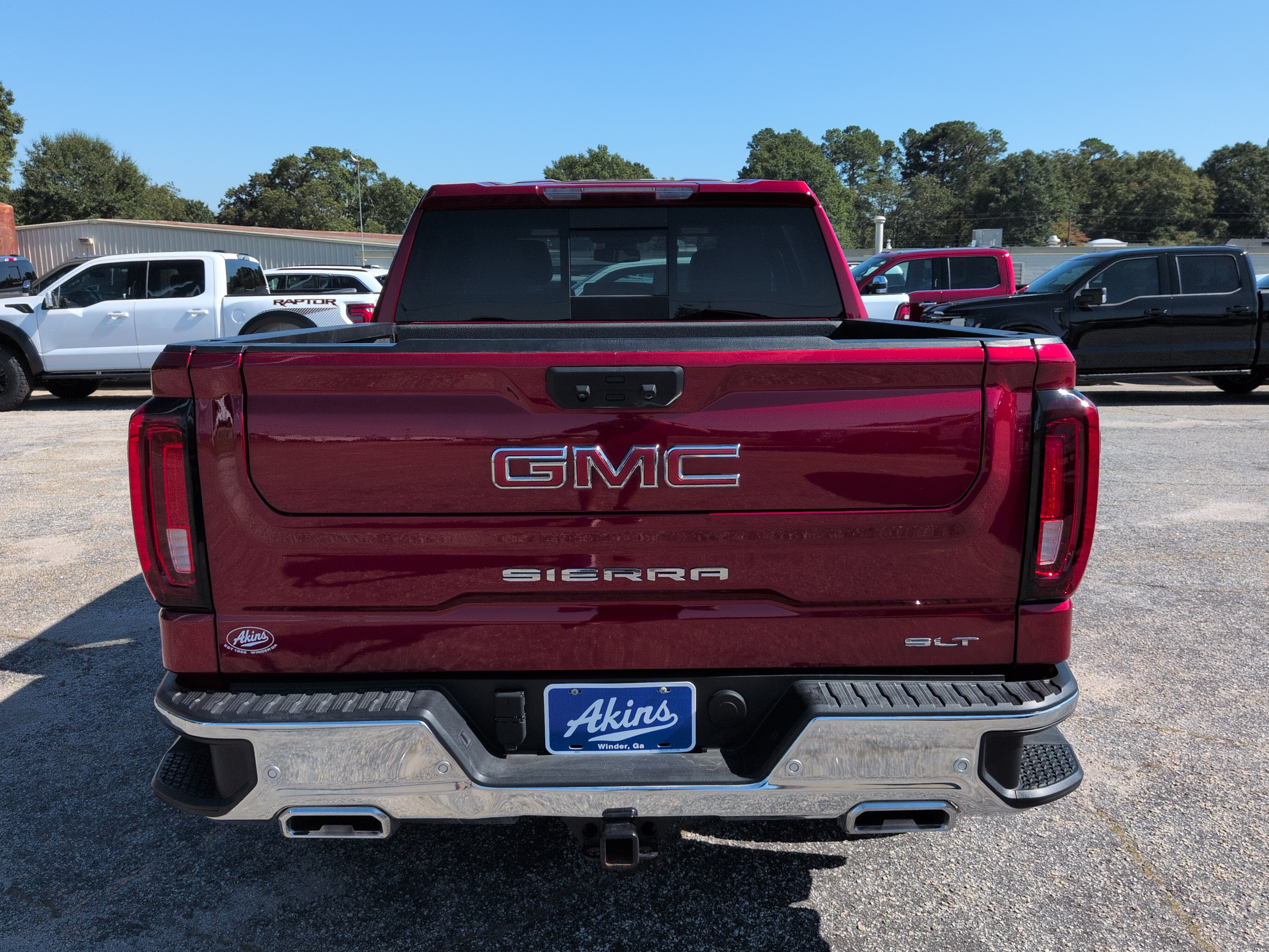 Used 2025 GMC Sierra 1500 SLT w/ SLT Premium Plus Package AWD/4WD image 4