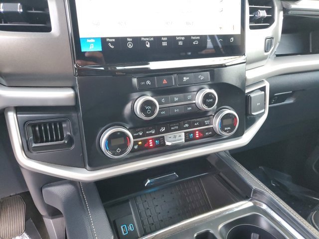 Certified 2024 Ford Expedition XLT image 25