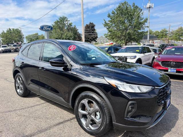 Certified 2025 Ford Escape ST-Line Select AWD/4WD image 10