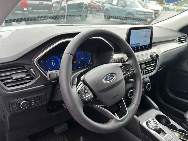 Certified 2022 Ford Escape SEL w/ Technology Package AWD/4WD image 15