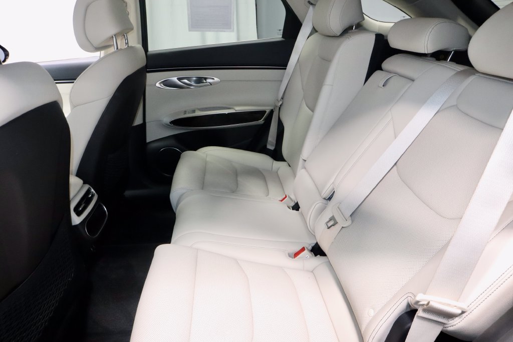 Used 2023 Genesis GV70 2.5T AWD/4WD image 21