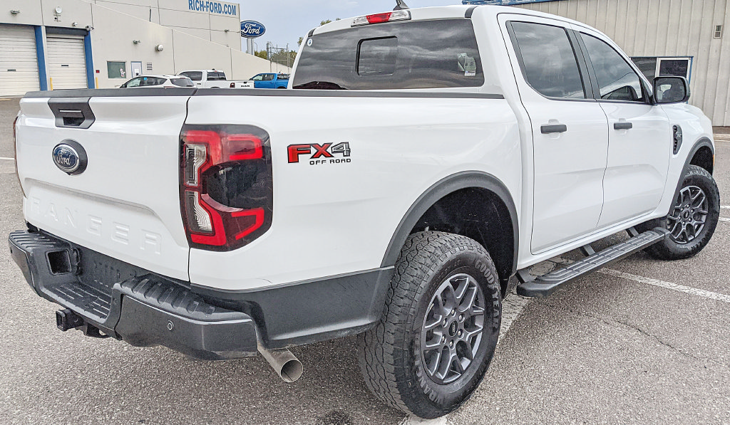 Certified 2025 Ford Ranger XLT w/ FX4 Off-Road Package AWD/4WD image 3