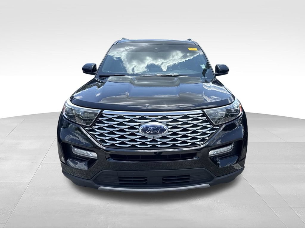 Certified 2020 Ford Explorer Platinum w/ Premium Technology Package AWD/4WD image 1