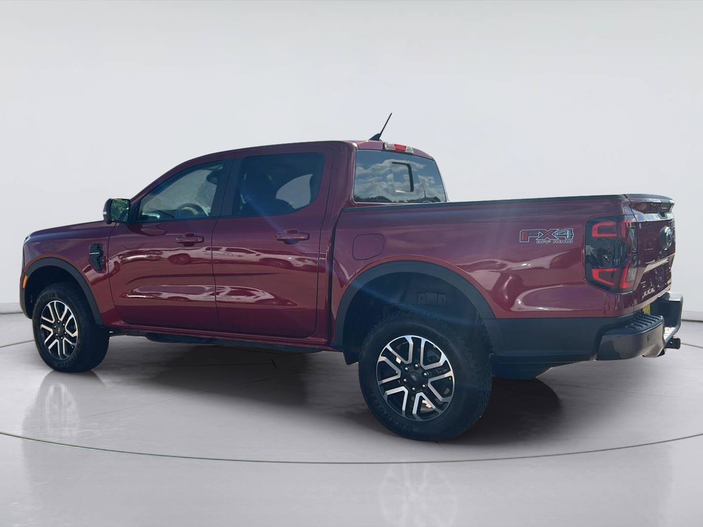 Certified 2025 Ford Ranger Lariat w/ FX4 Off-Road Package AWD/4WD image 6