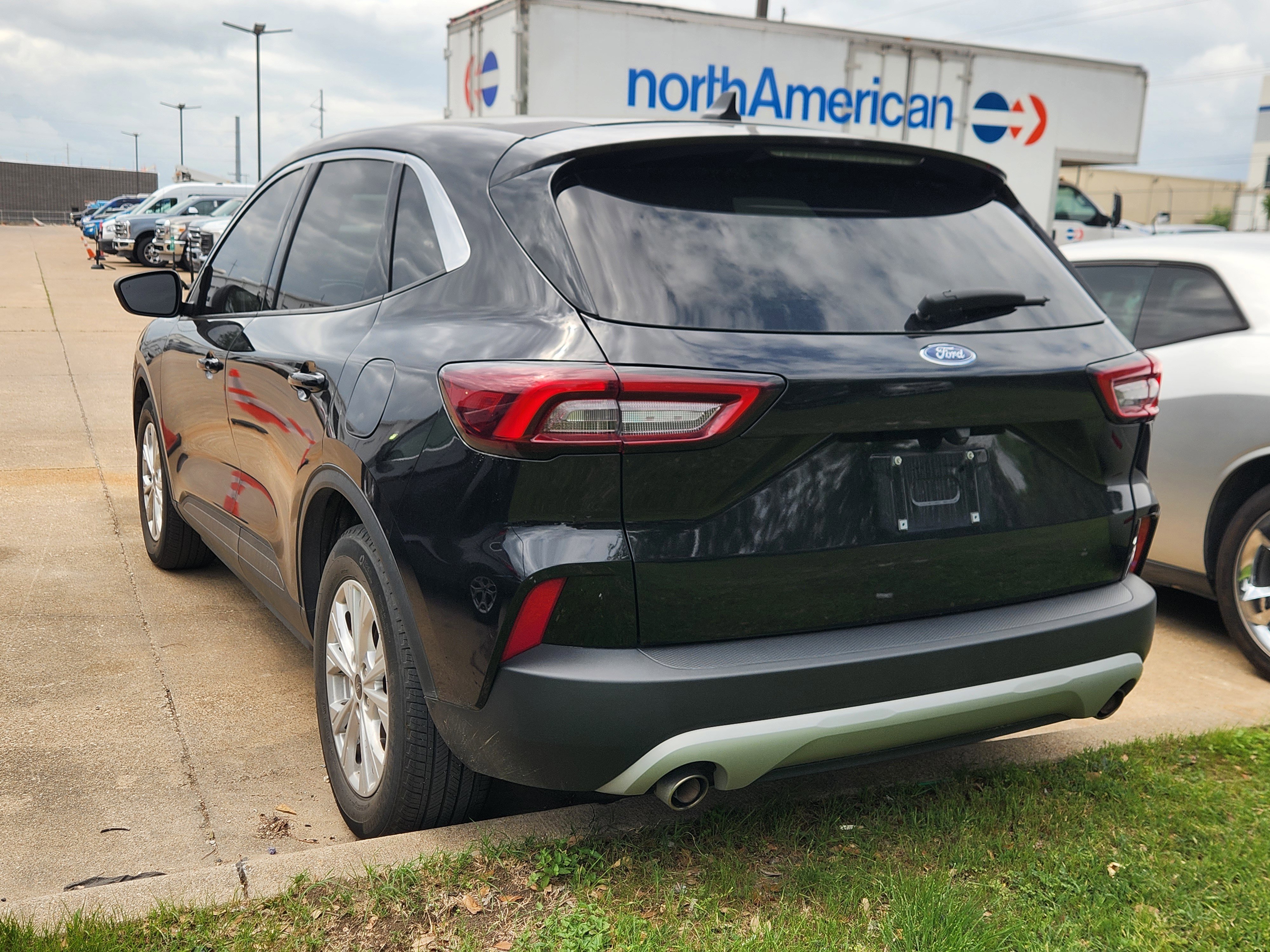 Certified 2023 Ford Escape Active w/ Cold Weather Package image 5