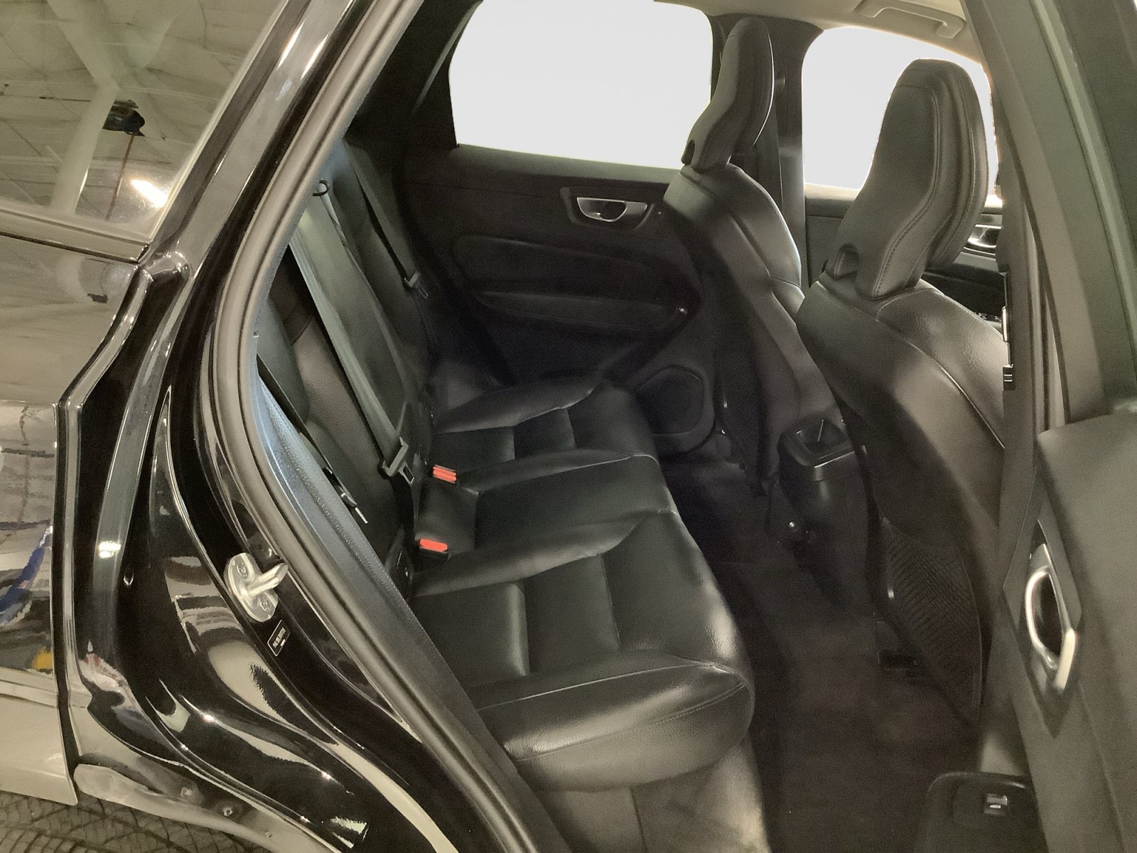 Used 2024 Volvo XC60 B5 Plus w/ Protection Package Premier AWD/4WD image 20
