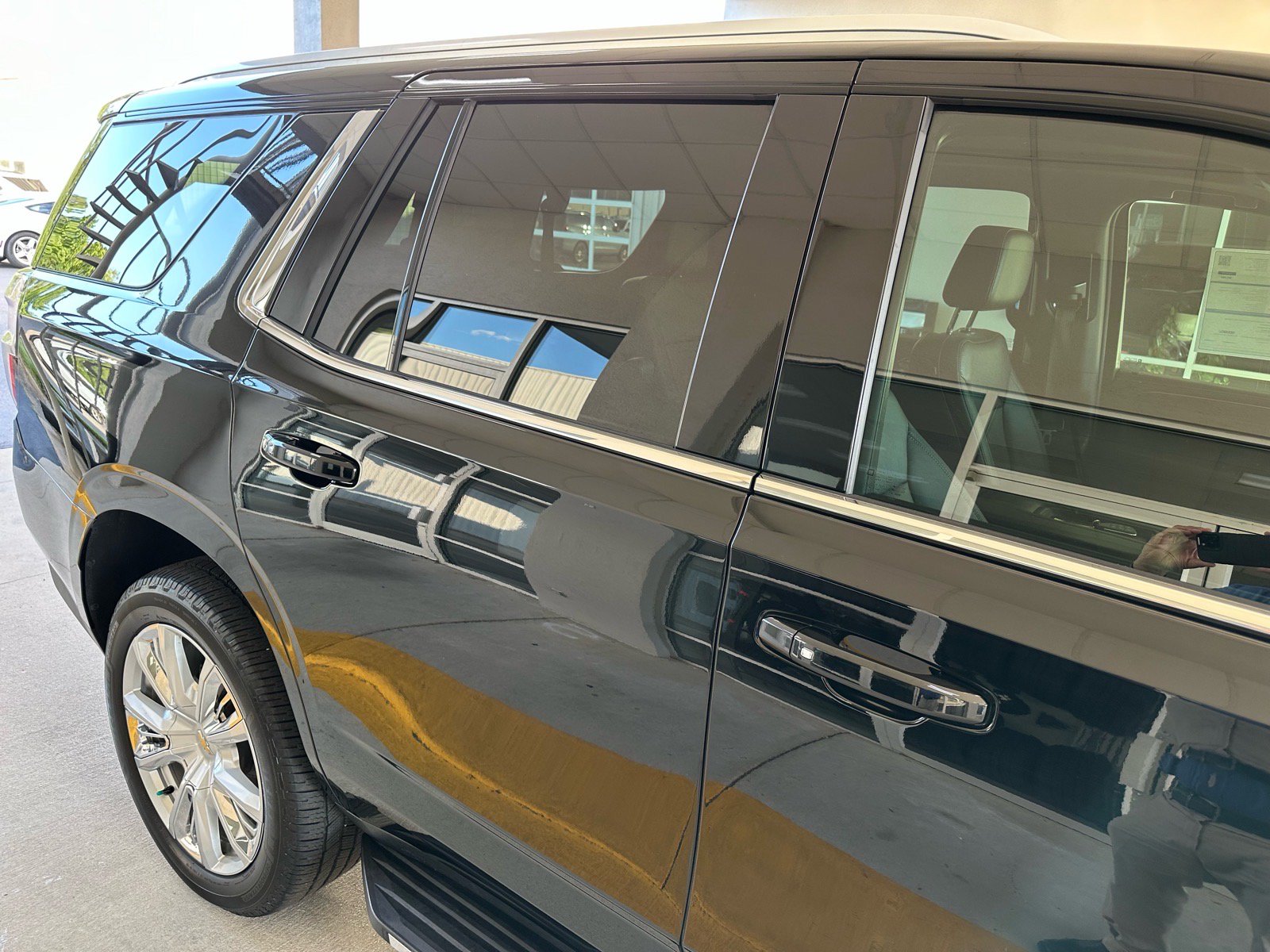 Used 2022 Chevrolet Tahoe LT w/ Luxury Package RWD image 8
