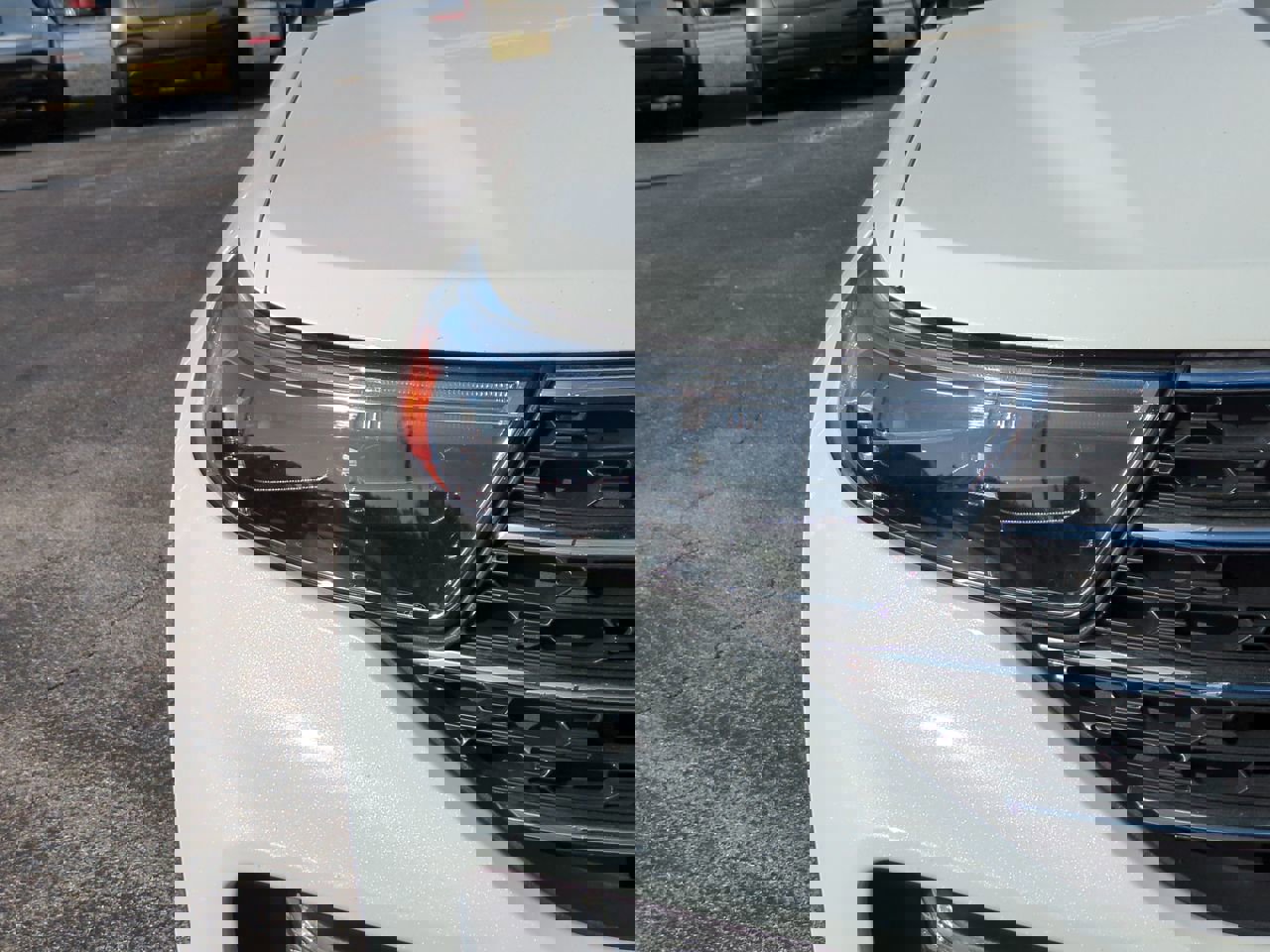 Certified 2022 Ford Explorer XLT w/ Equipment Group 202A image 10