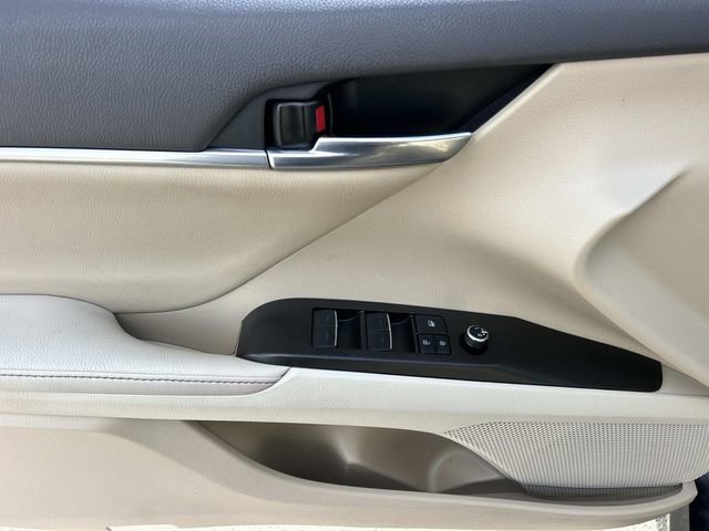 Used 2022 Toyota Camry XLE w/ Cold Weather Package image 28