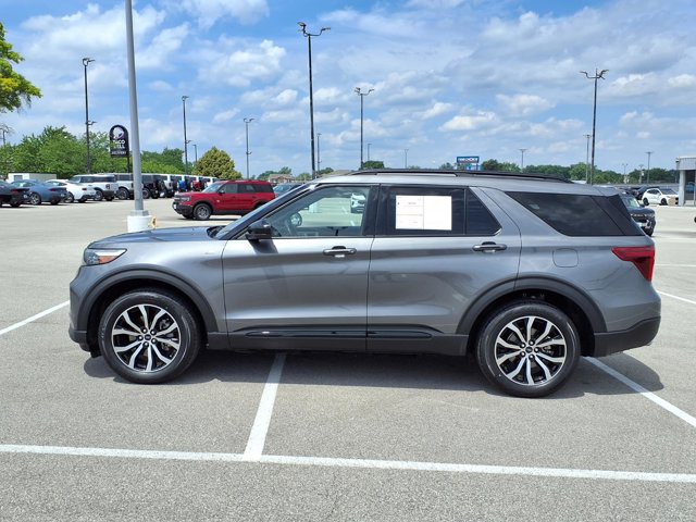 Certified 2023 Ford Explorer ST-Line w/ Class IV Trailer Tow Package AWD/4WD image 2