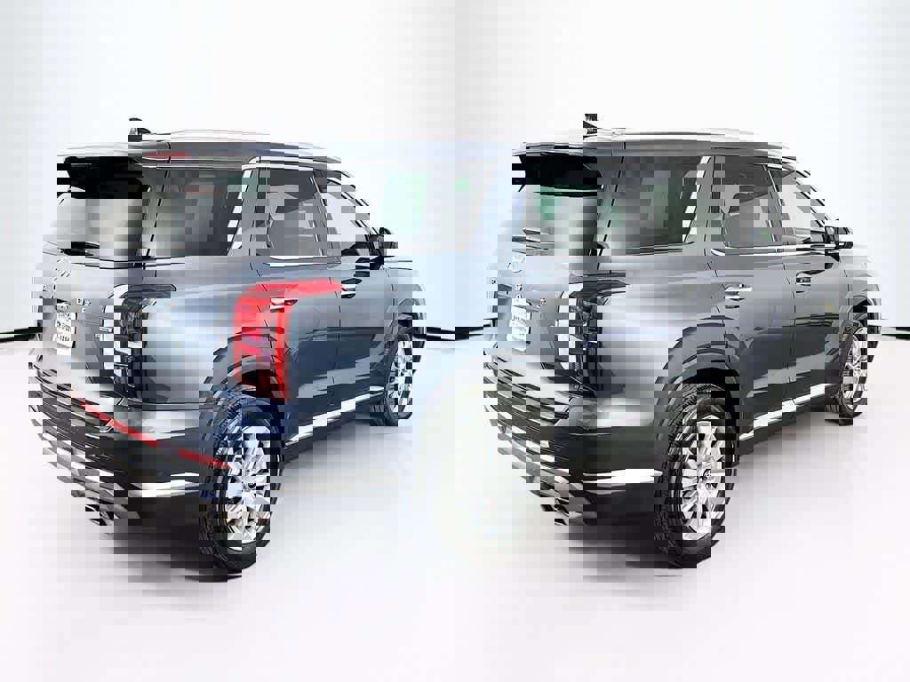 Used 2023 Hyundai Palisade SEL w/ Cargo Package image 5