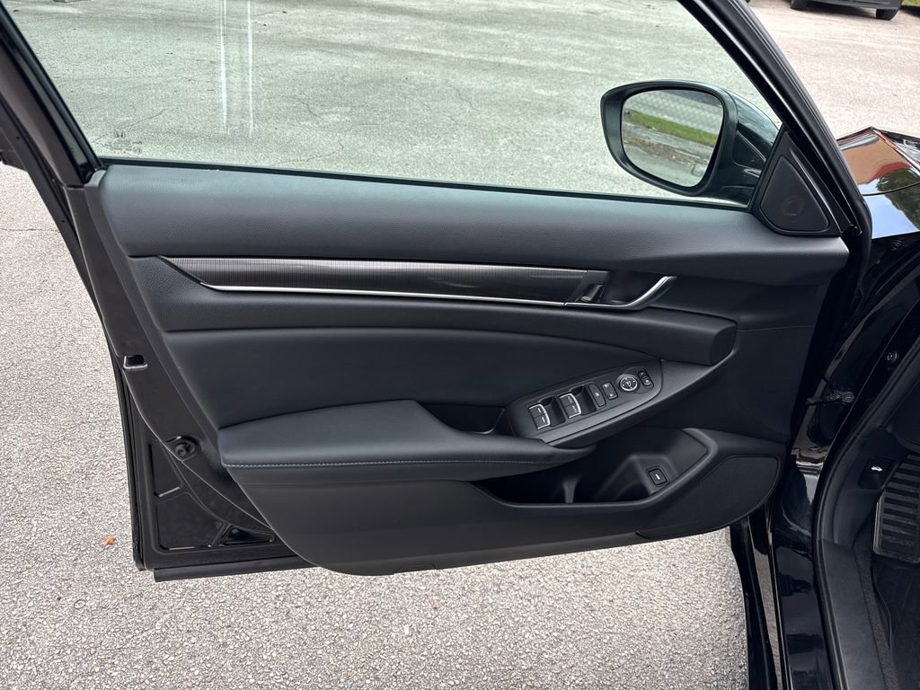 Used 2021 Honda Accord Sport image 12