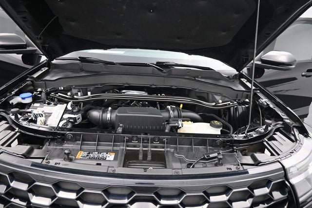 Certified 2025 Ford Explorer ST AWD/4WD image 17