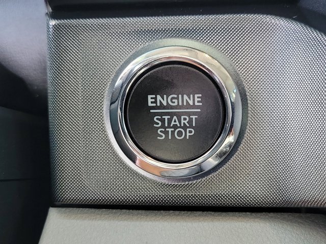 Certified 2024 Ford F250 Limited w/ FX4 Off-Road Package image 30