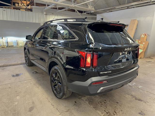 Used 2023 Kia Sorento S w/ Panoramic Sunroof Package image 5