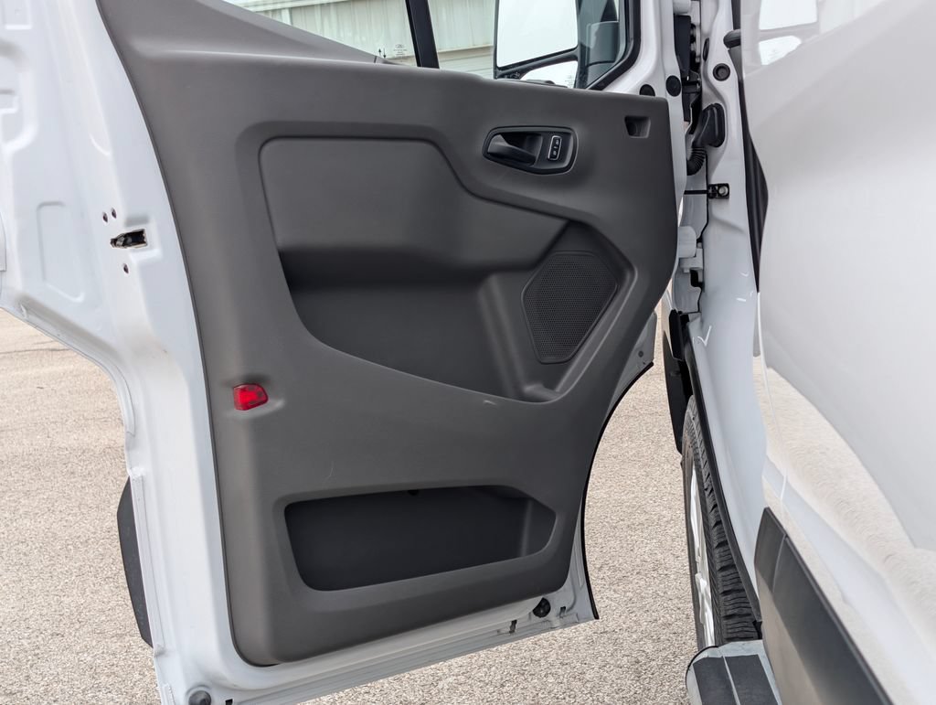 Certified 2025 Ford Transit 250 Low Roof w/ Exterior Upgrade Package RWD image 24