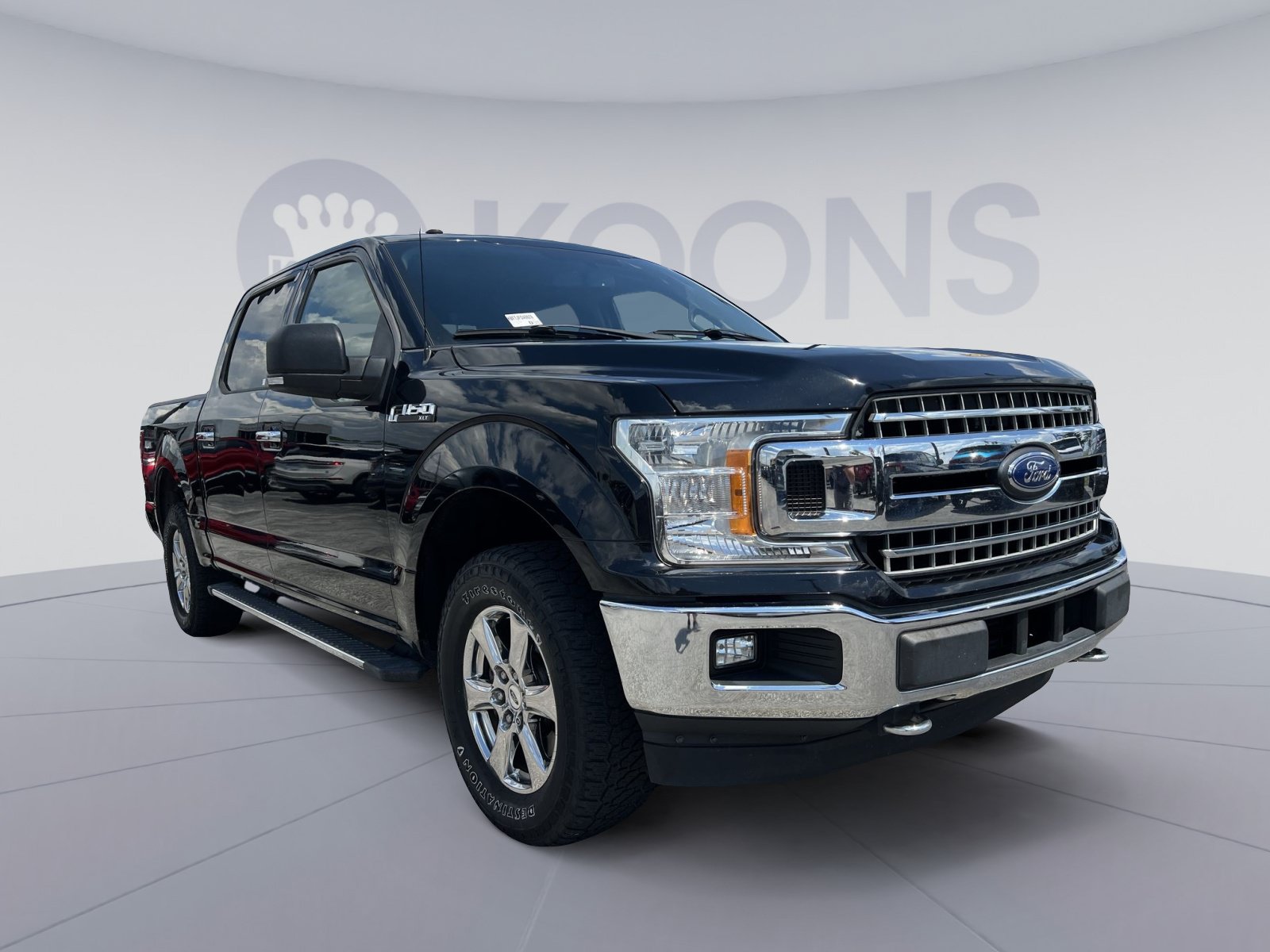 Certified 2018 Ford F150 XLT w/ Equipment Group 302A Luxury AWD/4WD image 10